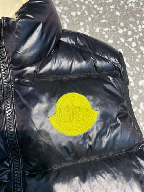MONCLER SUMIDO DOWN VEST – MC021