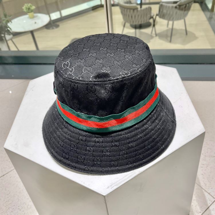 GUCCI GG CANVAS BUCKET HAT – GH153