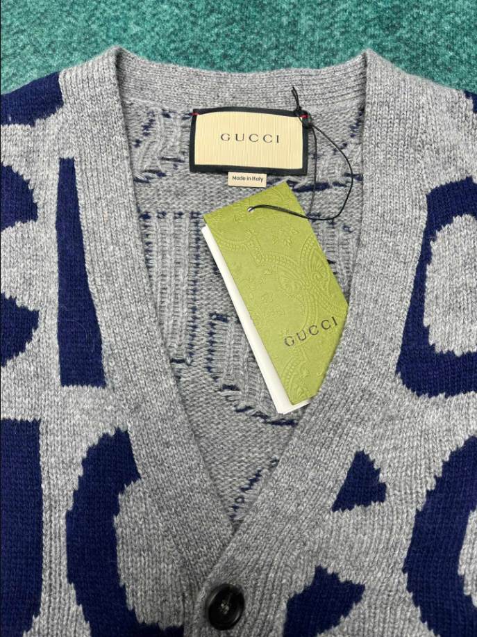 Gucci Grey Wool All-Over Logo Knitwear – GCK062