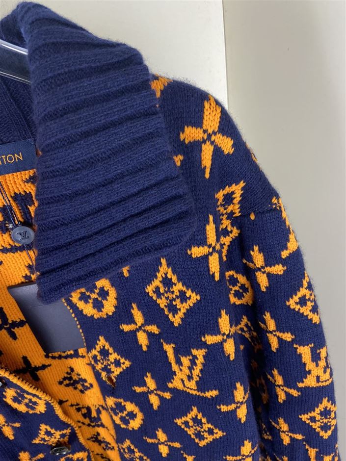 LOUIS VUITTON SIGNATURE CARDIGAN – LVH038