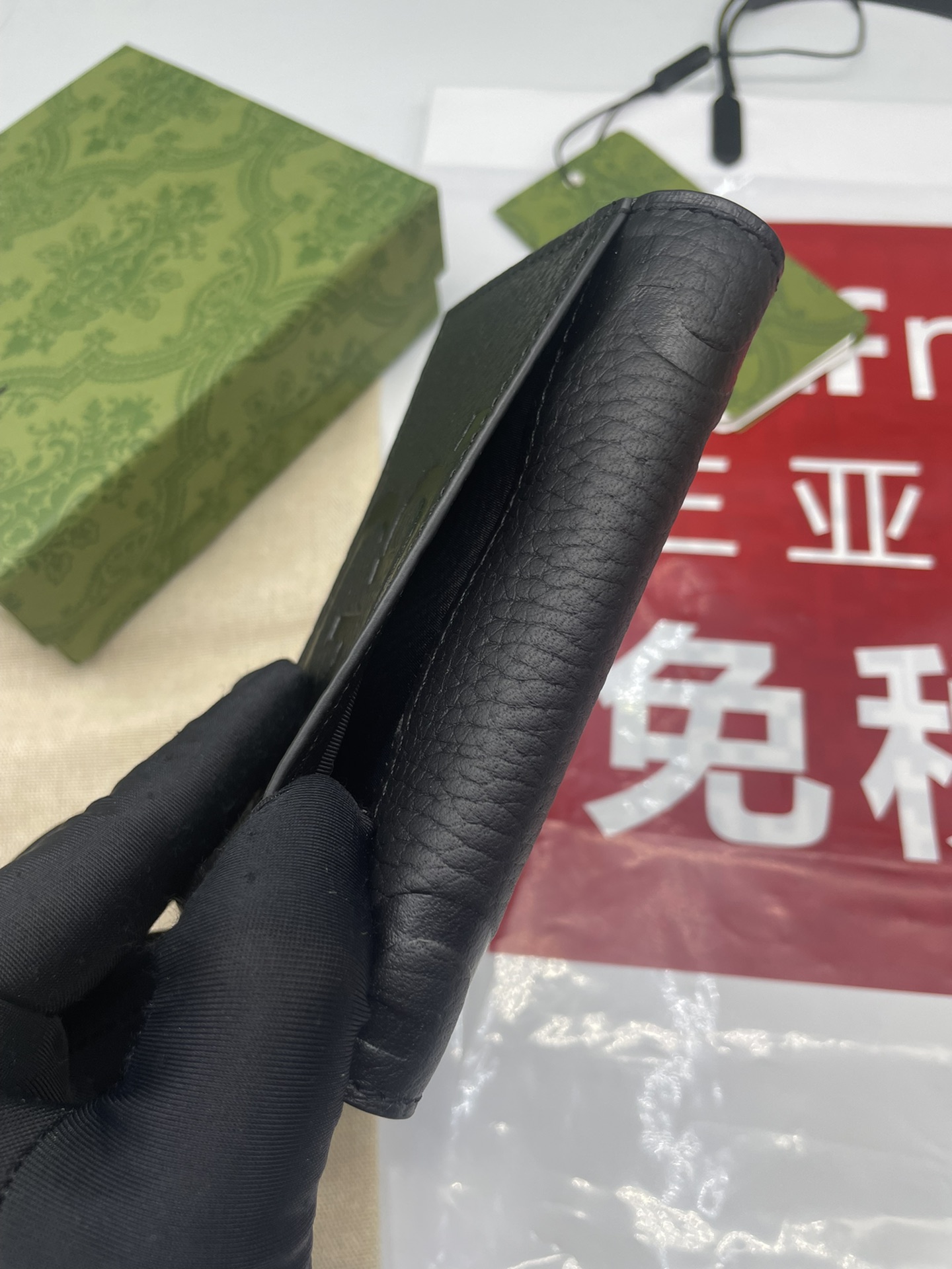 JUMBO GG PASSPORT CASE IN BLACK LEATHER – WLG056