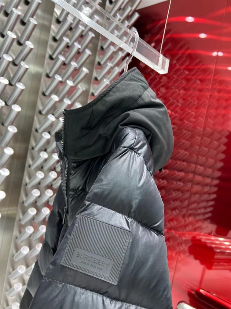 MONCLER COAT – MC132