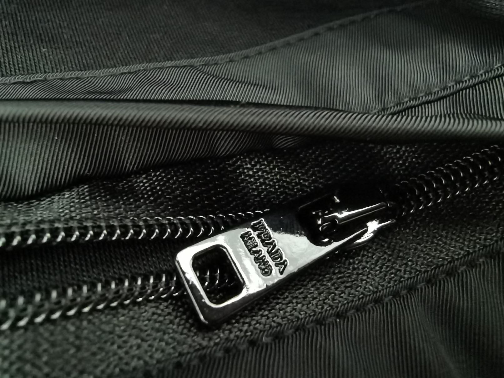 PRADA RE-NYLON AND JERSEY T-SHIRT – PT007