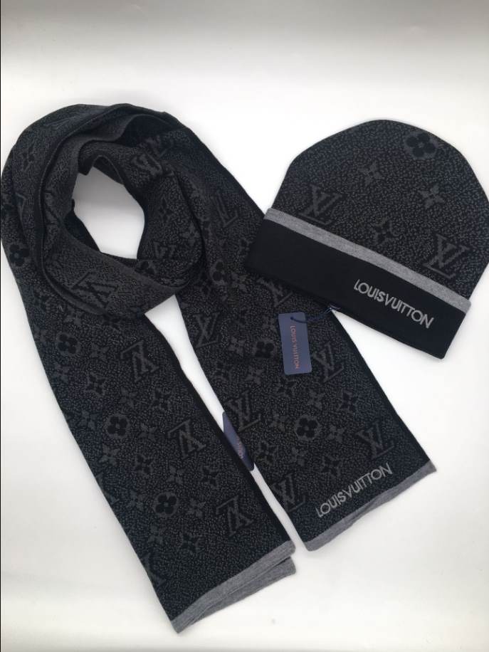 Louis Vuitton Black Beige LV Logo Hats – LVC013