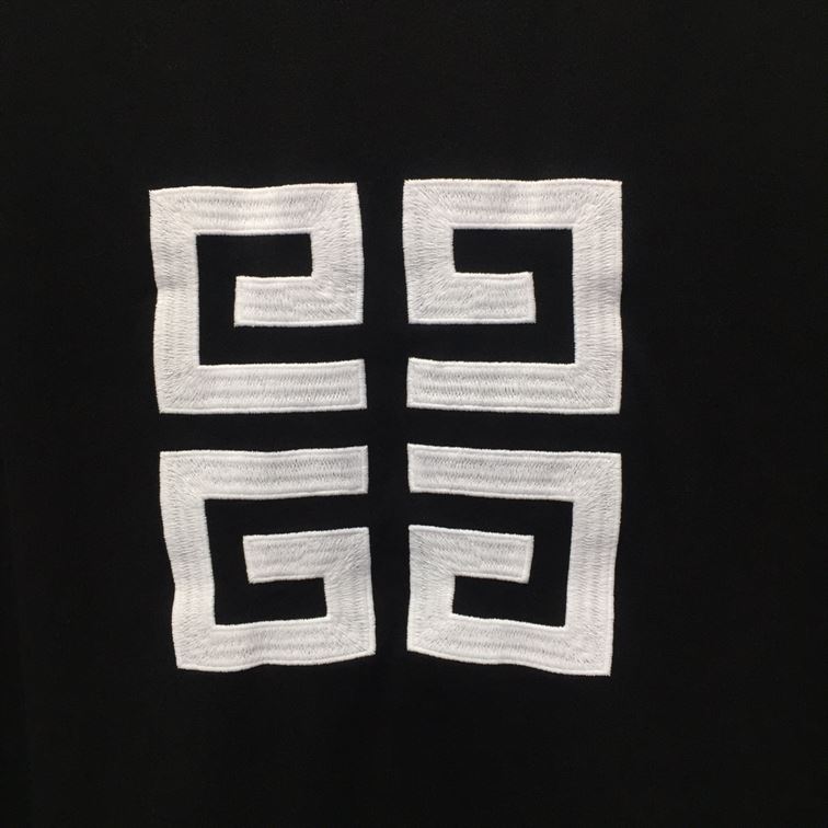 GIVENCHY 4G EMBROIDERED SLIM FIT T-SHIRT IN BLACK – GTS005