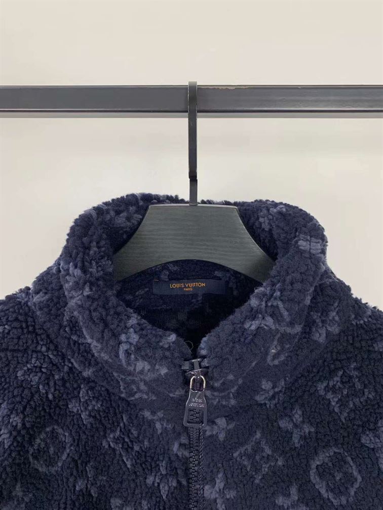 LOUIS VUITTON COAT – LVC010