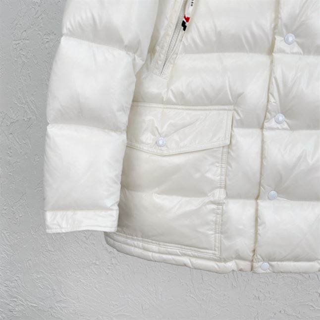 MONCLER CHIABLESE LONG PARKA JACKET IN WHITE – MC051
