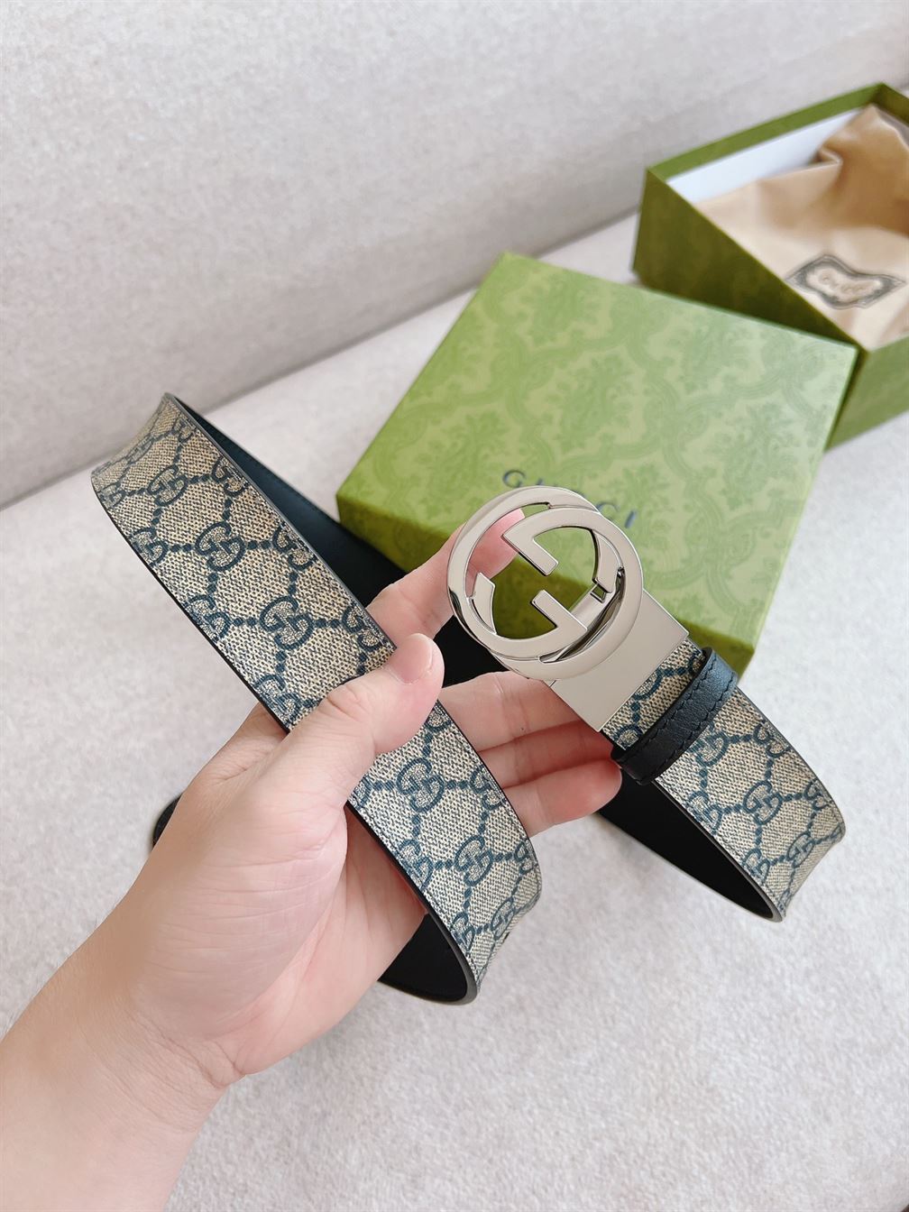 GUCCI SUPREME BELT WITH G BUCKLE – GB012