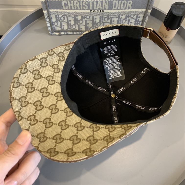 GUCCI GG CANVAS BASEBALL HAT – GH094