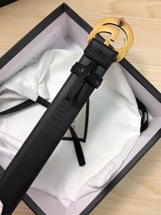 GUCCI MEN’S INTERLOCKING GG REVERSIBLE LEATHER BELT – GB020