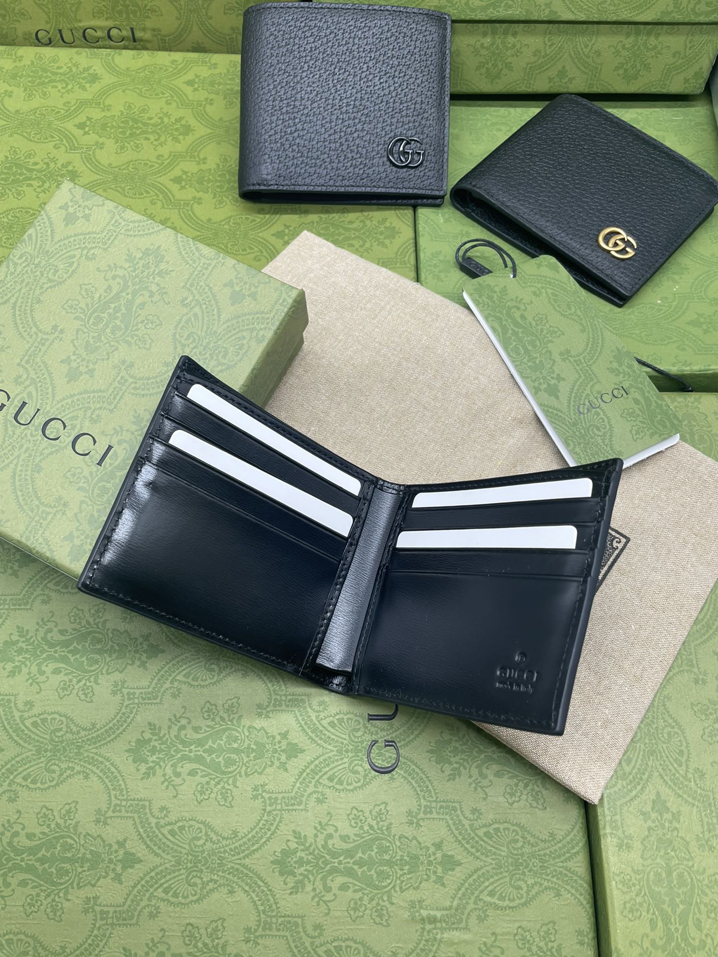 GUCCI DOUBLE G BI-FOLD  – WLG059