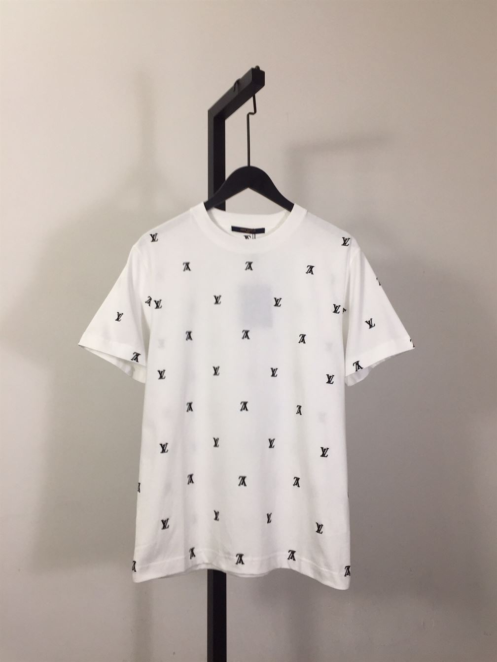 LOUIS VUITTON T-SHIRT – LVTS067