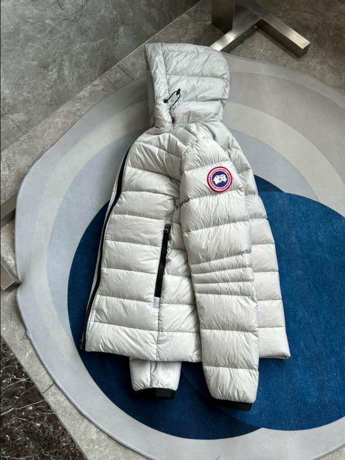 Canada Goose White Gray Crofton Down Jacket – CN34