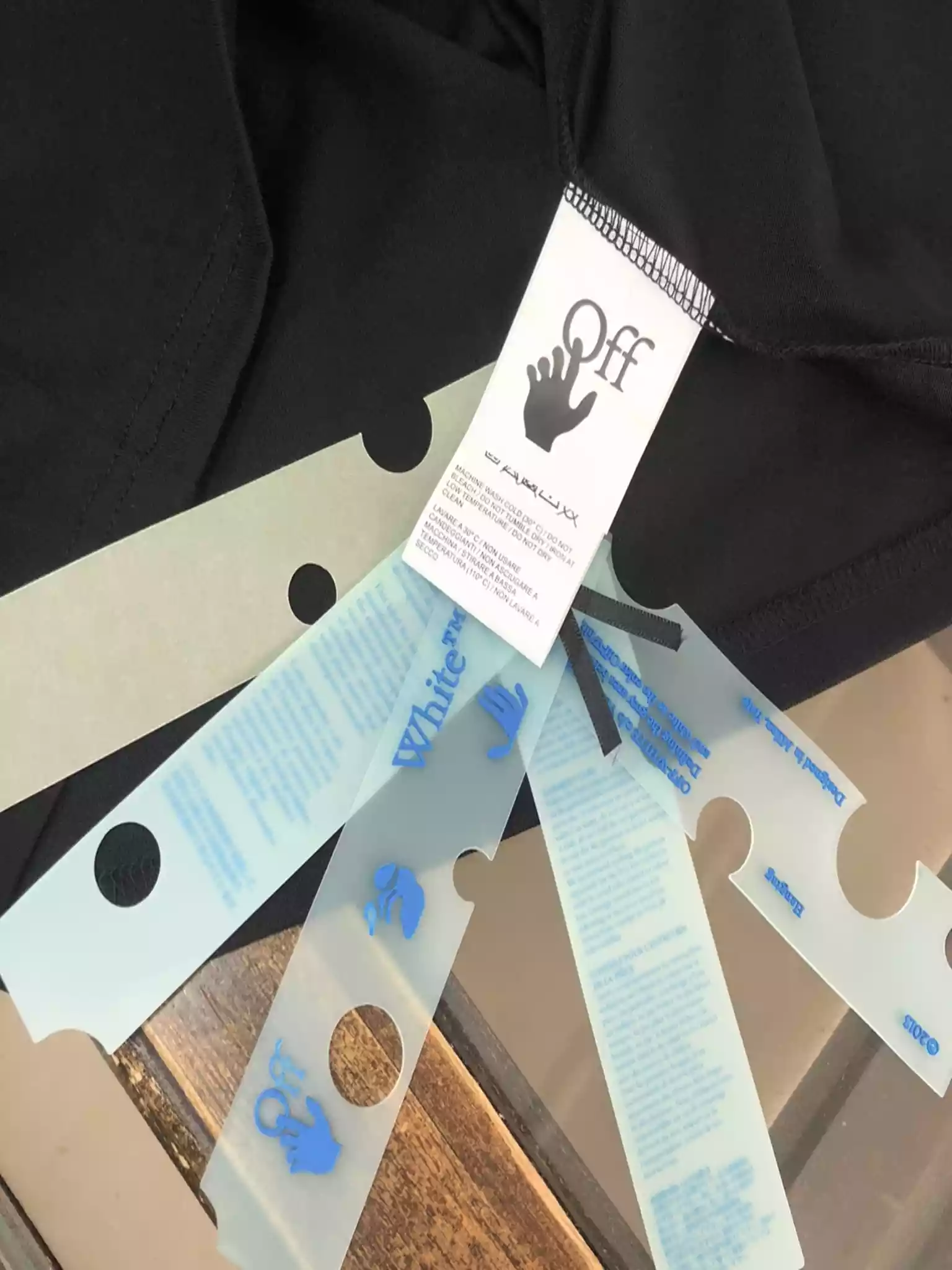 Off-White Scan Arrow T-shirt | Black – OWS039