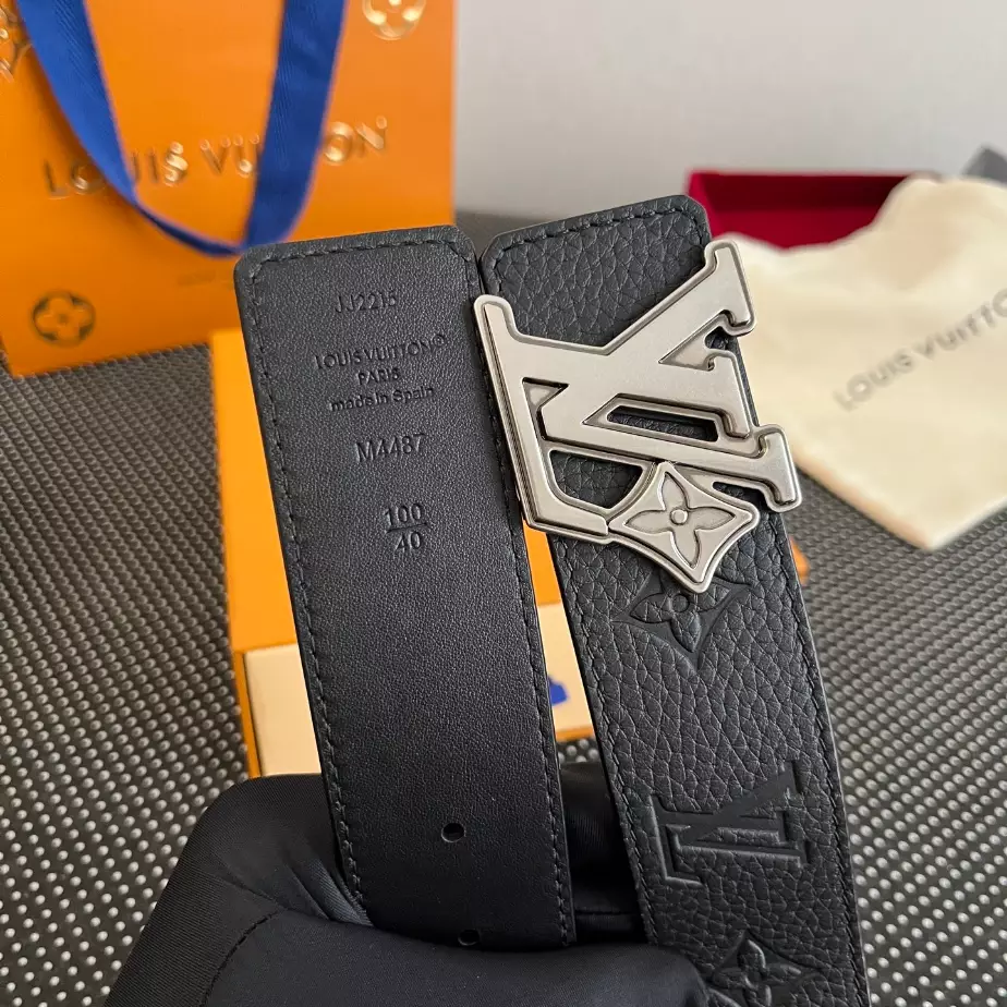 LV BELT 4MM – LBE093