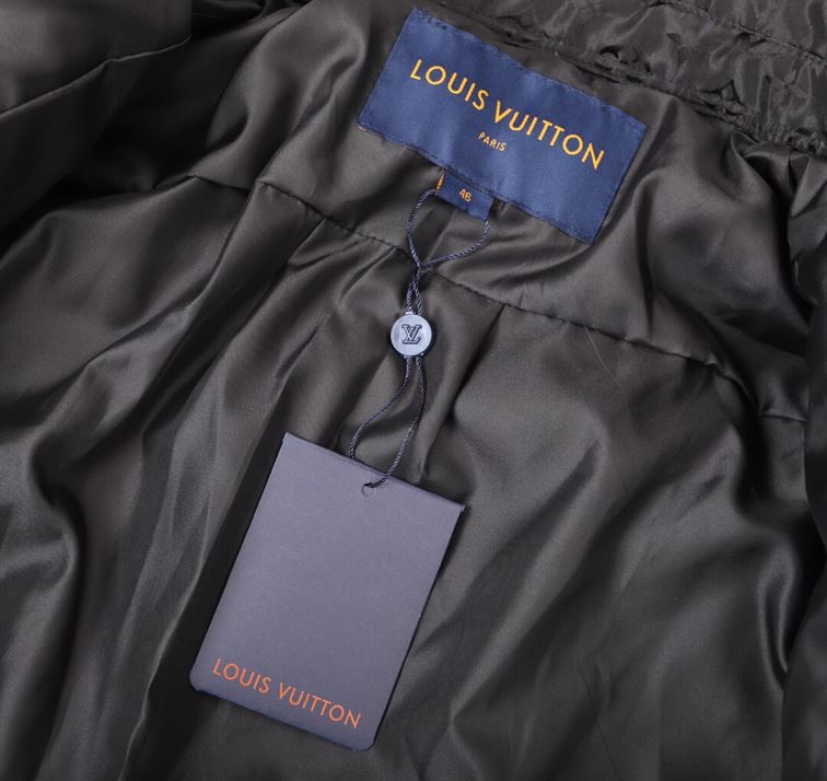 LOUIS VUITTON COAT – LVC013