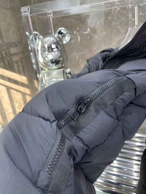 CANADA GOOSE LONG PUFFER COAT – CN20