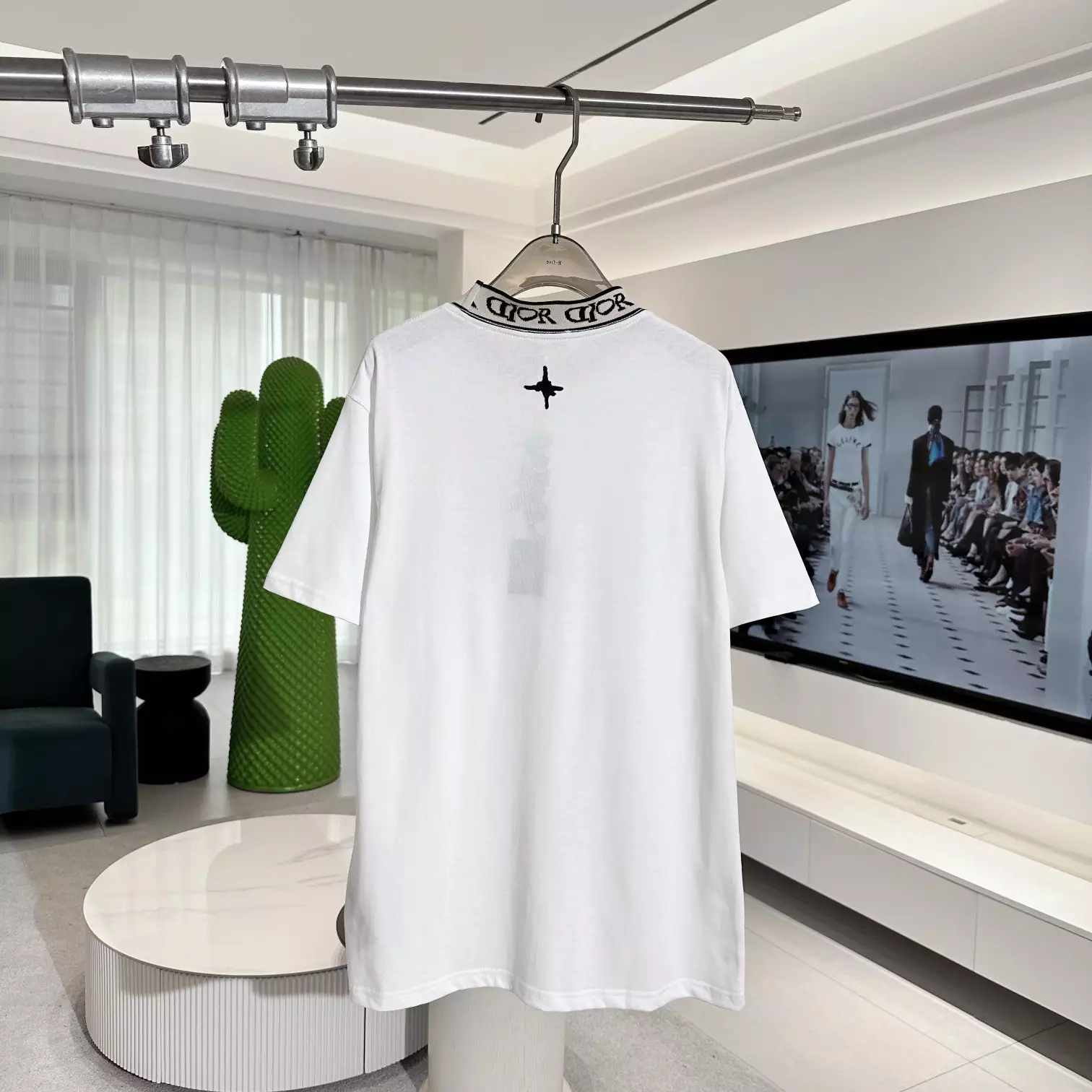 DIOR x LEWIS HAMILTON T-SHIRT, RELAXED FIT WHITE COTTON JERSEY – DOT035