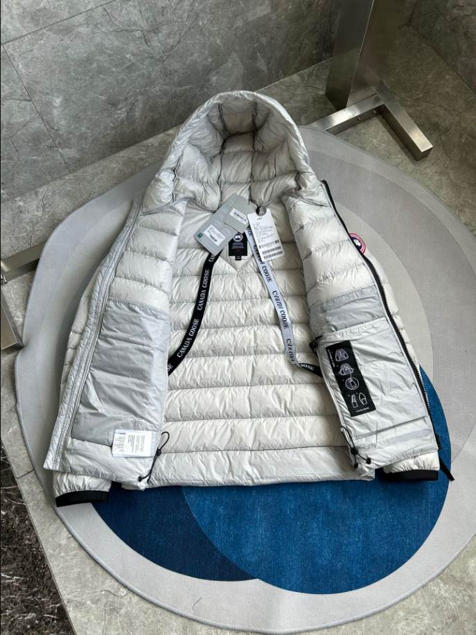 Canada Goose White Gray Crofton Down Jacket – CN34