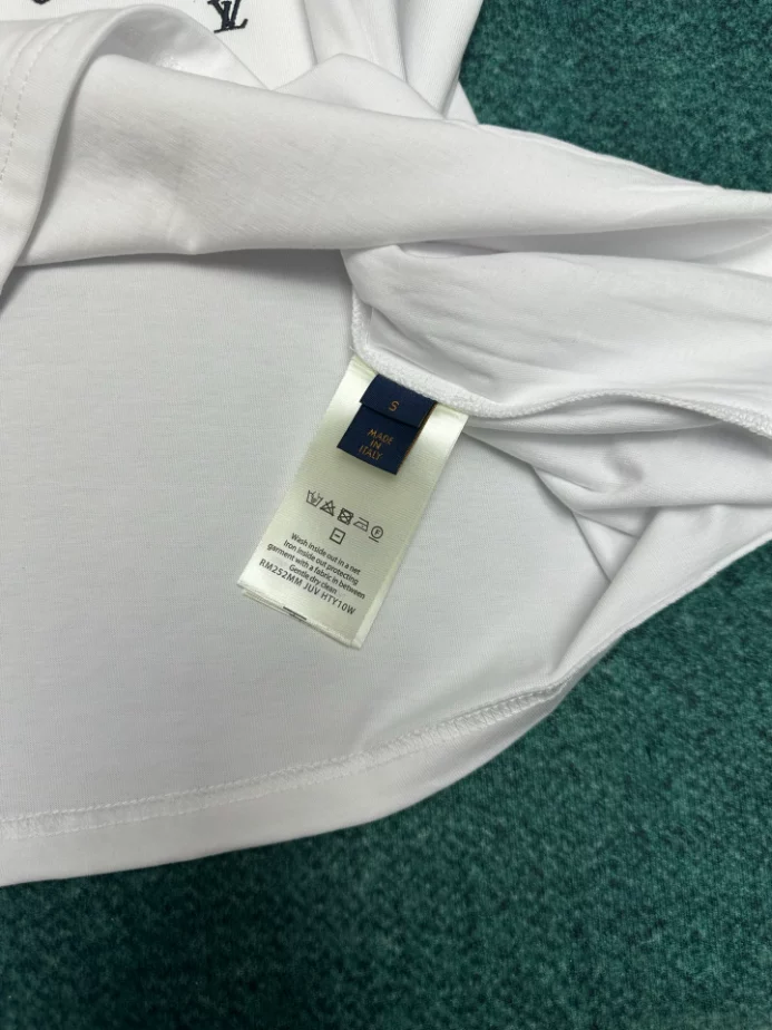 LOUIS VUITTON T-SHIRT – LVTS090