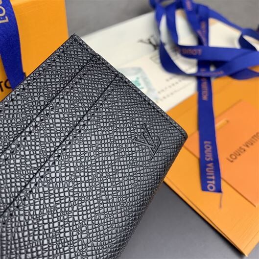 LOUIS VUITTON DOUBLE CARD HOLDER MONOGRAM TAIGA LEATHER – WLV019