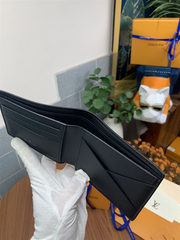 LOUIS VUITTON MULTIPLE WALLET – WLV050