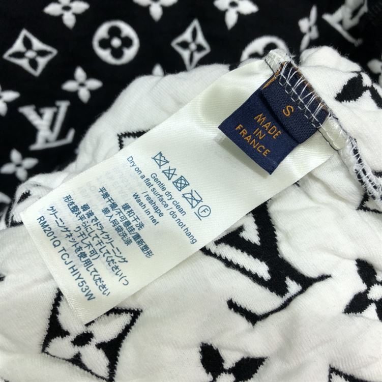 LOUIS VUITTON MONOGRAM BLACK & WHITE SWEATSHIRT – LVH007