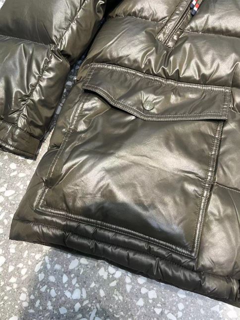 MONCLER BUTTONED LONG-SLEEVED JACKET – MC043