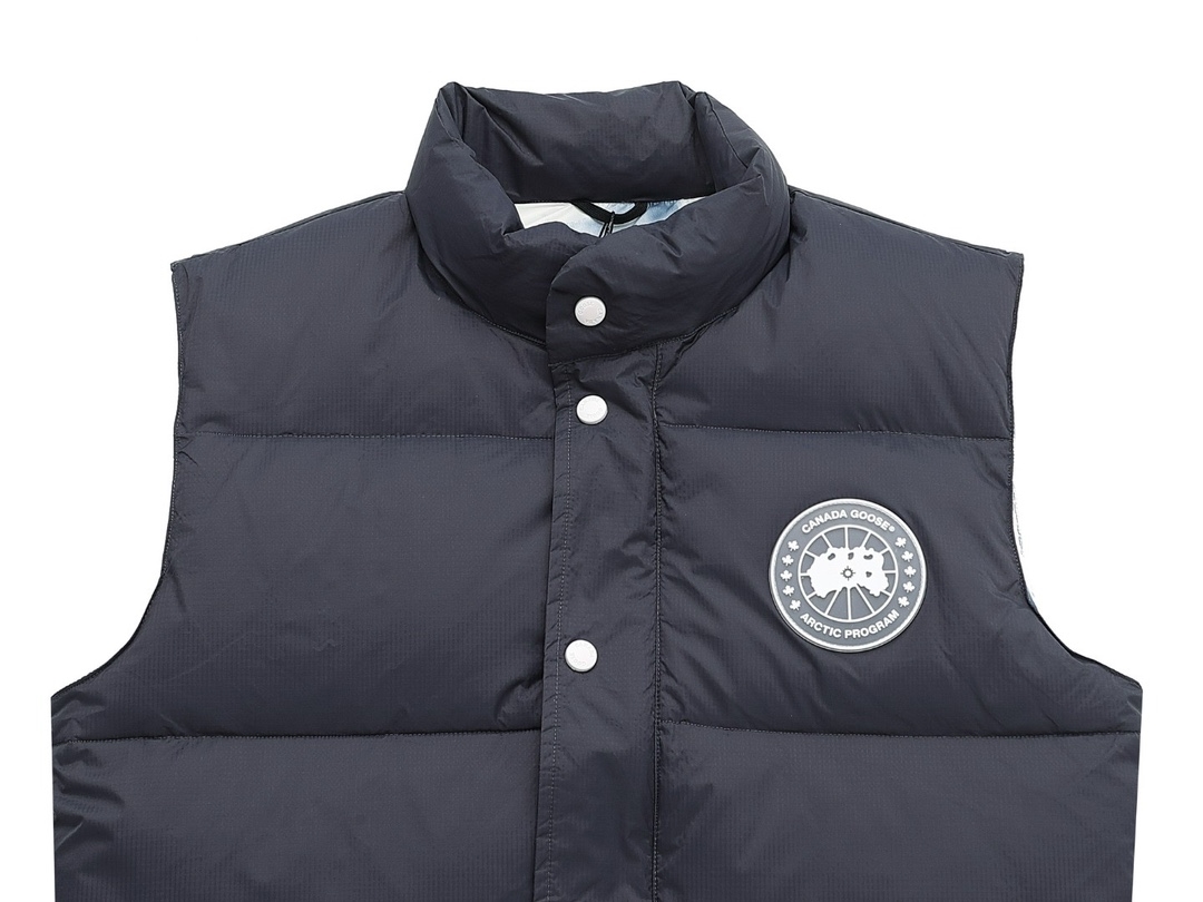 CANADA GOOSE VEST BLACK MIST – CN31