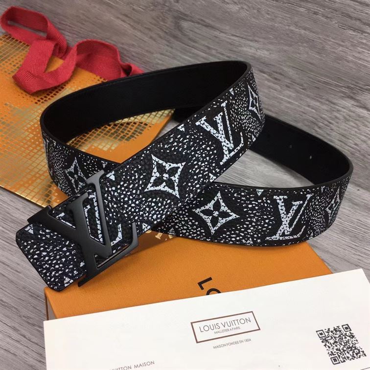 LOUIS VUITTON BELT – LBE035