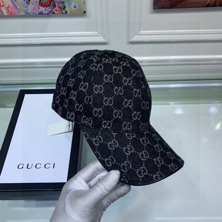 GUCCI GG CANVAS BASEBALL HAT – GH057