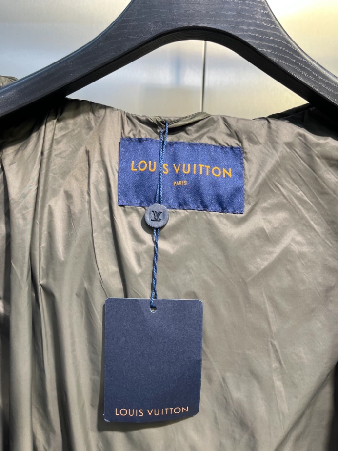 Louis Vuitton Coat – LVC54