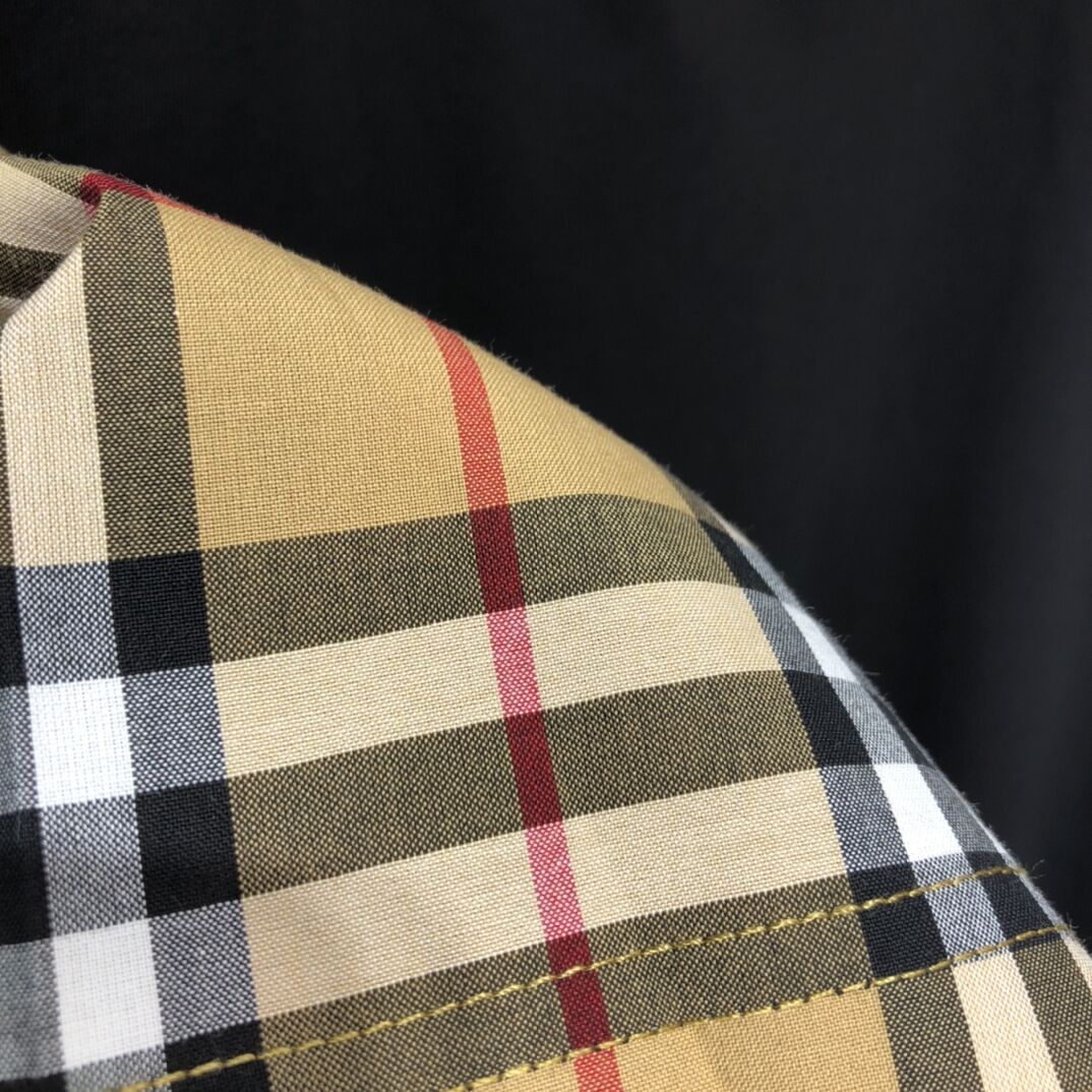 BURBERRY VINTAGE CHECK SLEEVE COTTON OVERSIZED T-SHIRT IN BLACK – BRS011