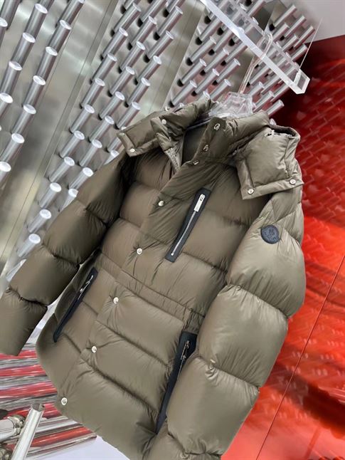 MONCLER BAUGES LEATHER-TRIMMED QUILTED SHELL HOODED DOWN JACKET – MC084