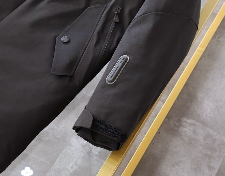 MONCLER COAT – MC136