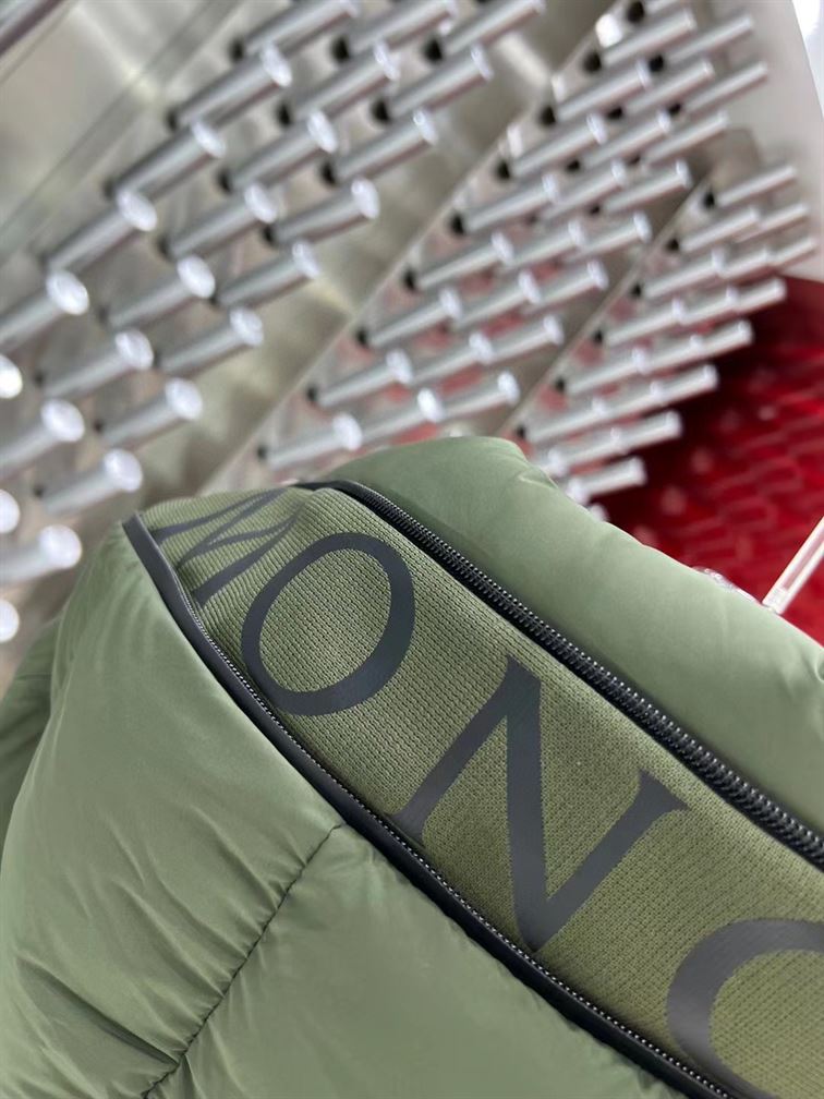 MONCLER DOWN GILET – MC131