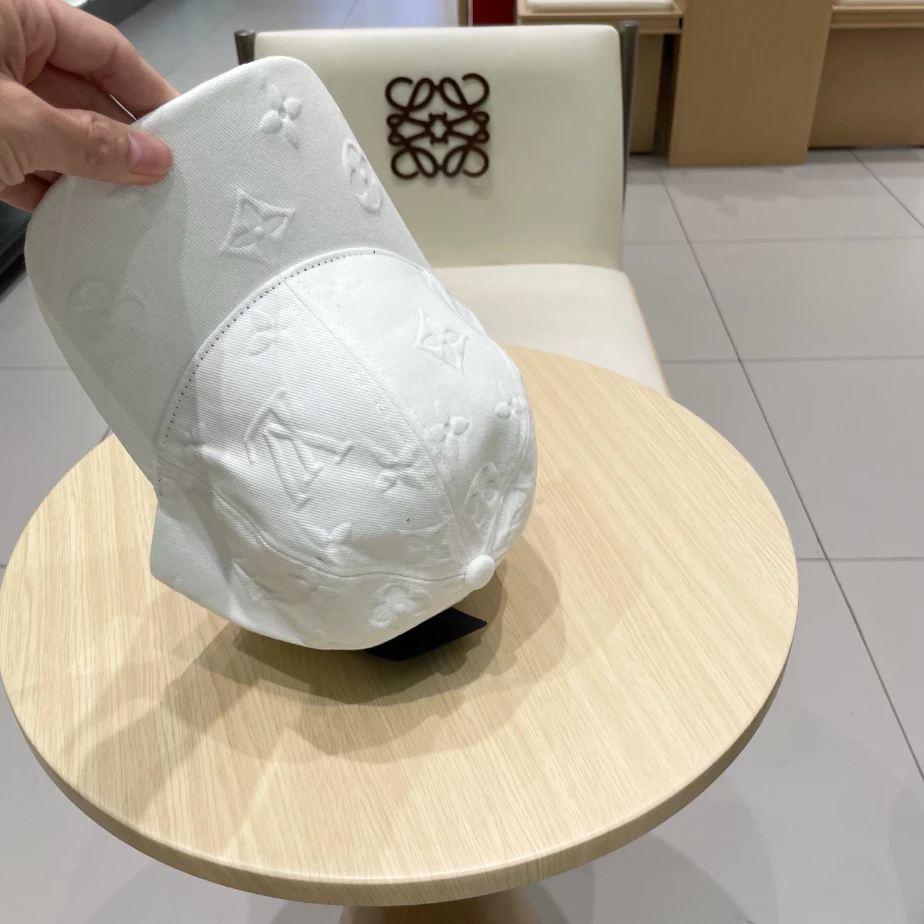 Louis Vuitton Caps – LVC027