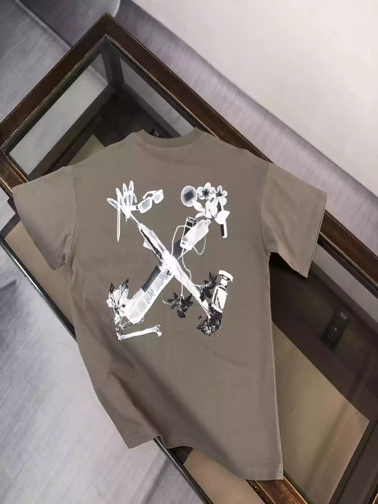 Off-White Scan Arrow T-shirt | Brown – OWS038