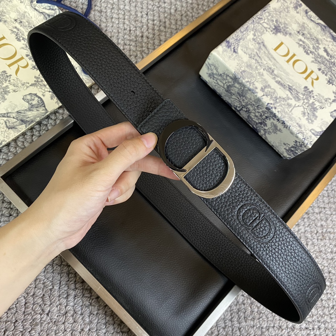 DIOR GRAIND CALF BELT WITH CLASSIC LETTERS – DB012