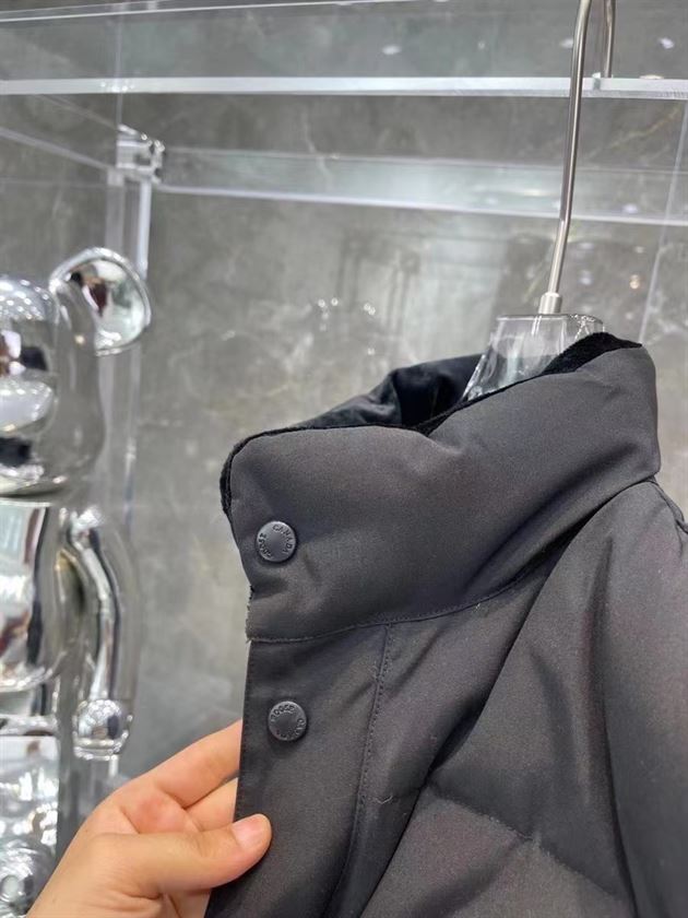 CANADA GOOSE FREESTYLE QUILTED ARTIC-TECH GILET – CN11