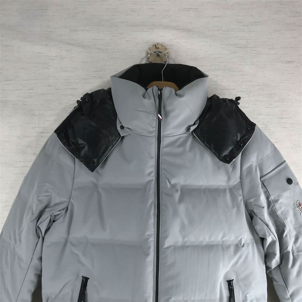 MONCLER COAT – MC134