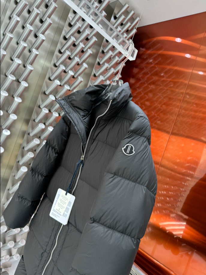 MONCLER Owens Cyclopic Puffer Black Coat – MC144