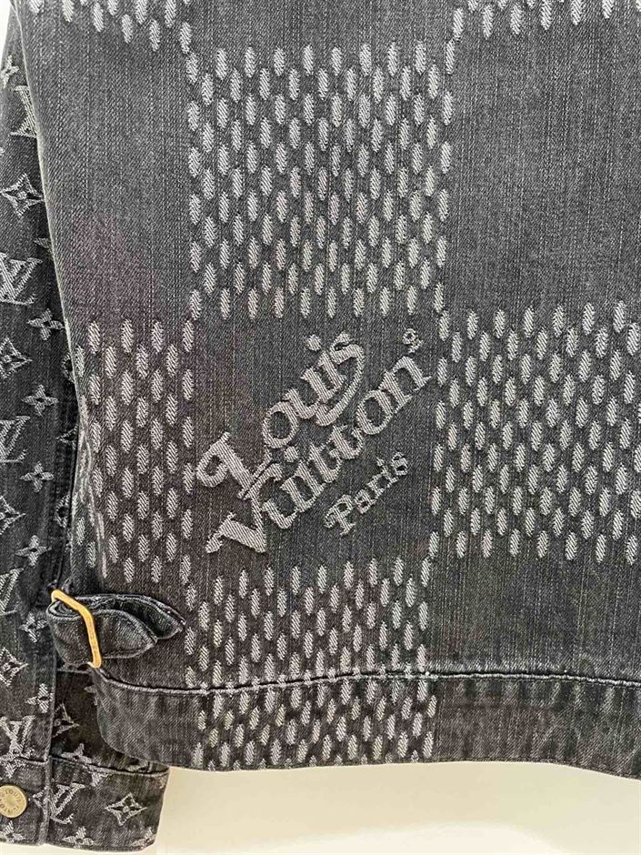LOUIS VUITTON X NIGO GIANT DAMIER WAVES MNGM DENIM JACKET NOIR – LVC001