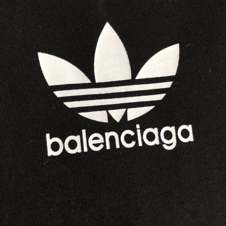 BALENCIAGA ADIDAS T-SHIRT OVERSIZED IN BLACK – BAS017