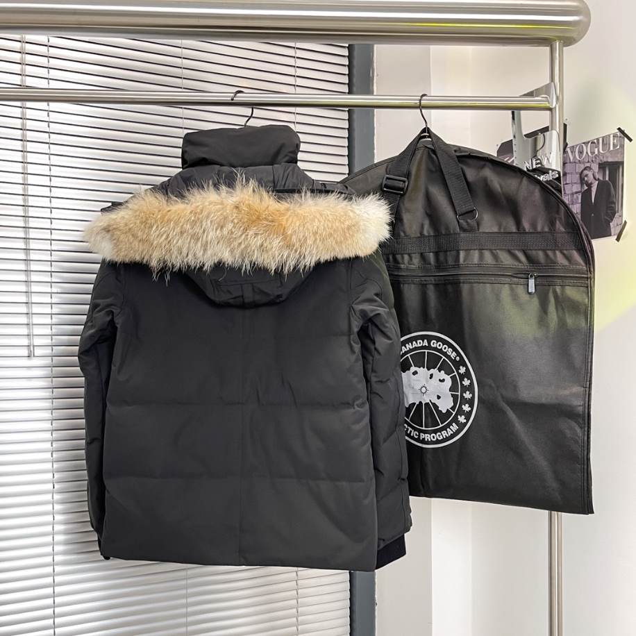 Canada Goose Black Wyndham Parka Jacket – CN37