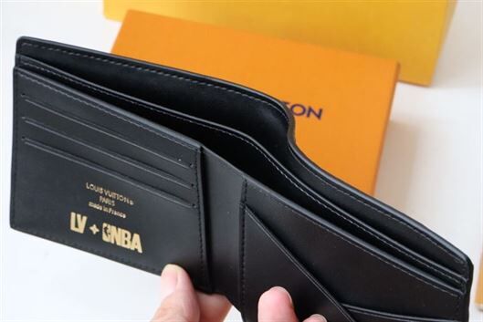 LOUIS VUITTON LVXNBA MULTIPLE WALLET – WLV007