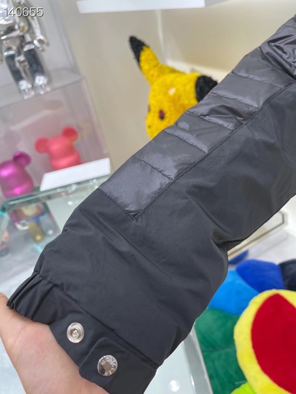 MONCLER OLARGUES HOODED DOWN JACKET – MC112