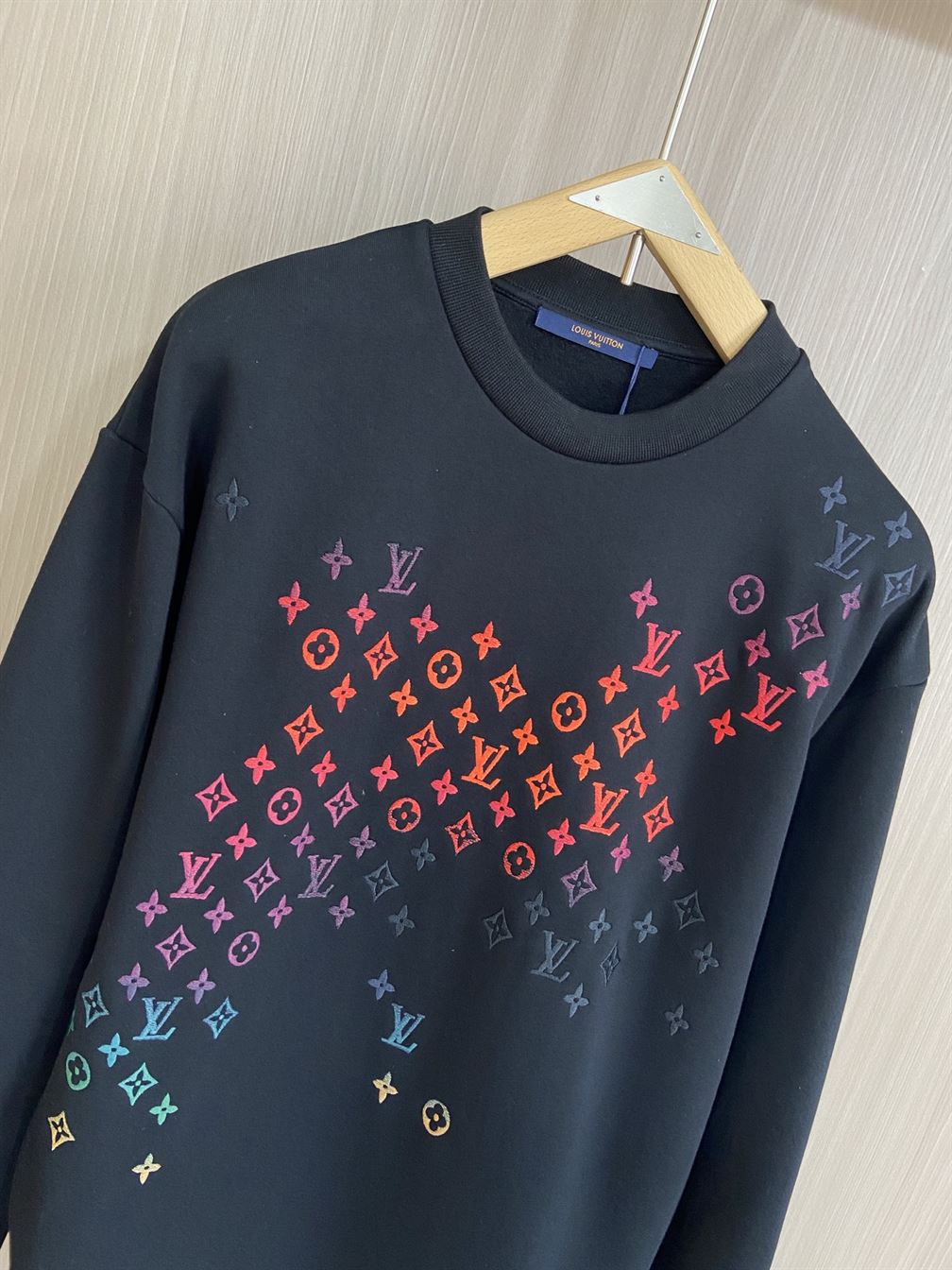 LOUIS VUITTON EMBROIDERED COTTON SWEATSHIRT BLACK – LH066