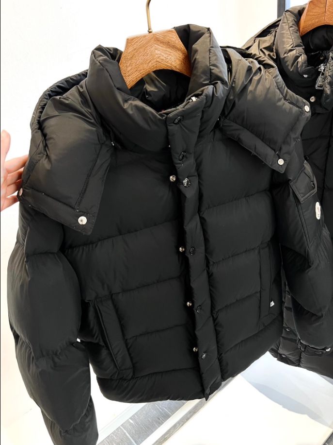 MONCLER Logo-Appliquéd Quilted Hooded Down Coat – MC146