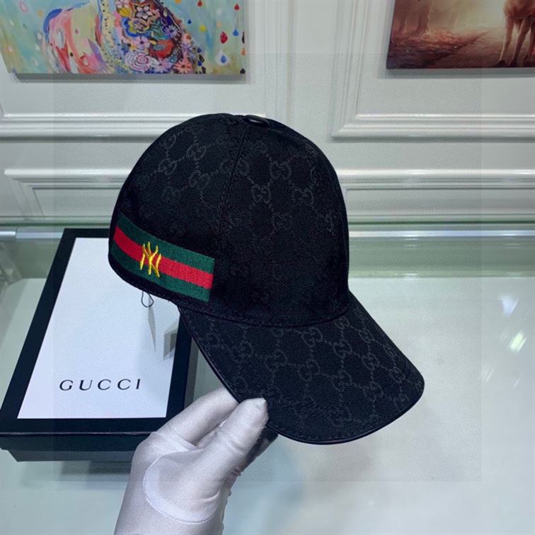 GUCCI GG CANVAS BASEBALL HAT – GH066